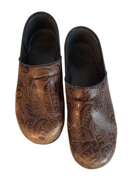 Dansko Antique Tooled Embossed Leather Clogs Floral Leafy Size 42 US 11.5-12